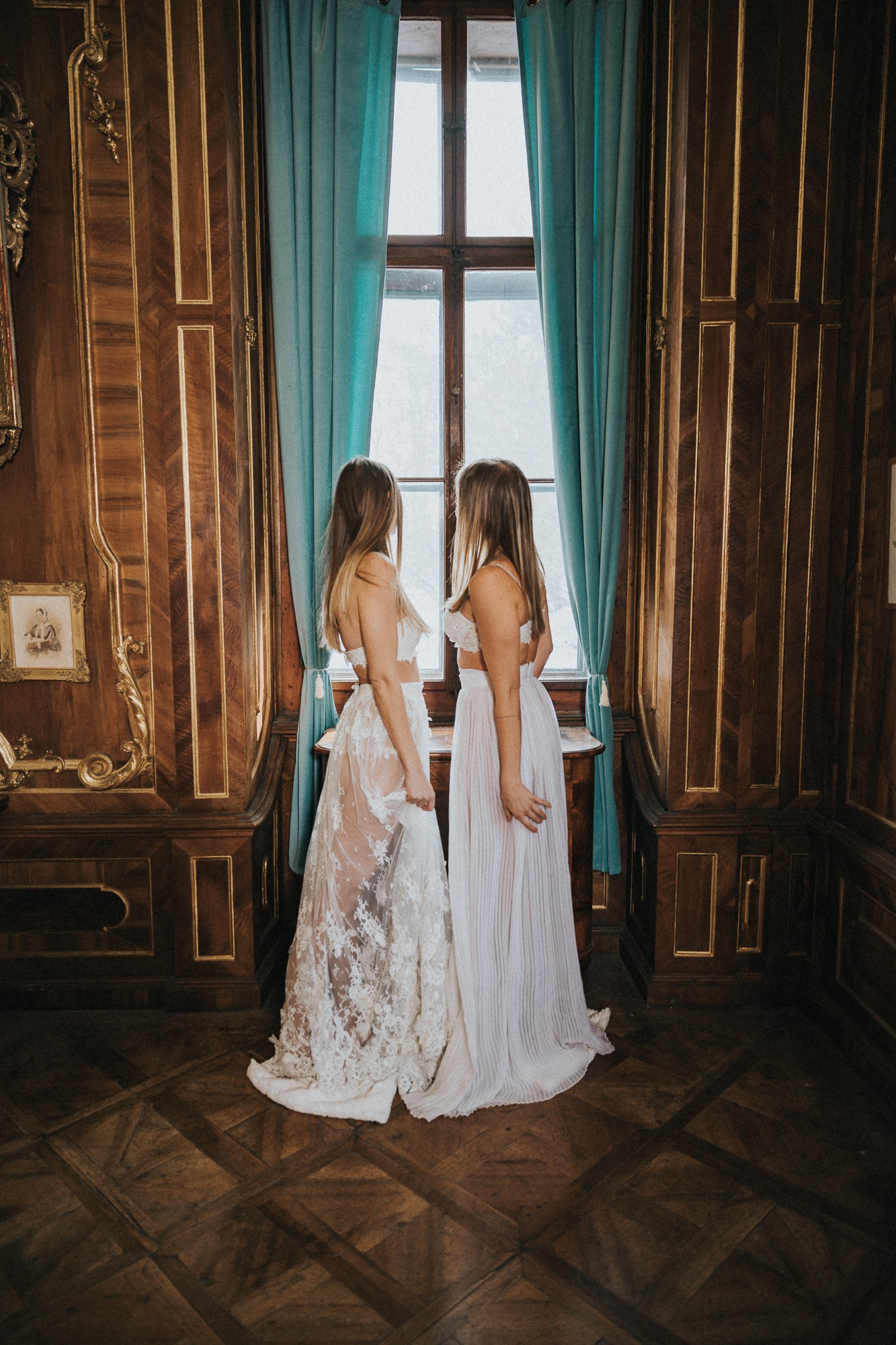 Zuparino Das Kleid Salzburg Twins8056 | Zuparino - Niko Zuparic